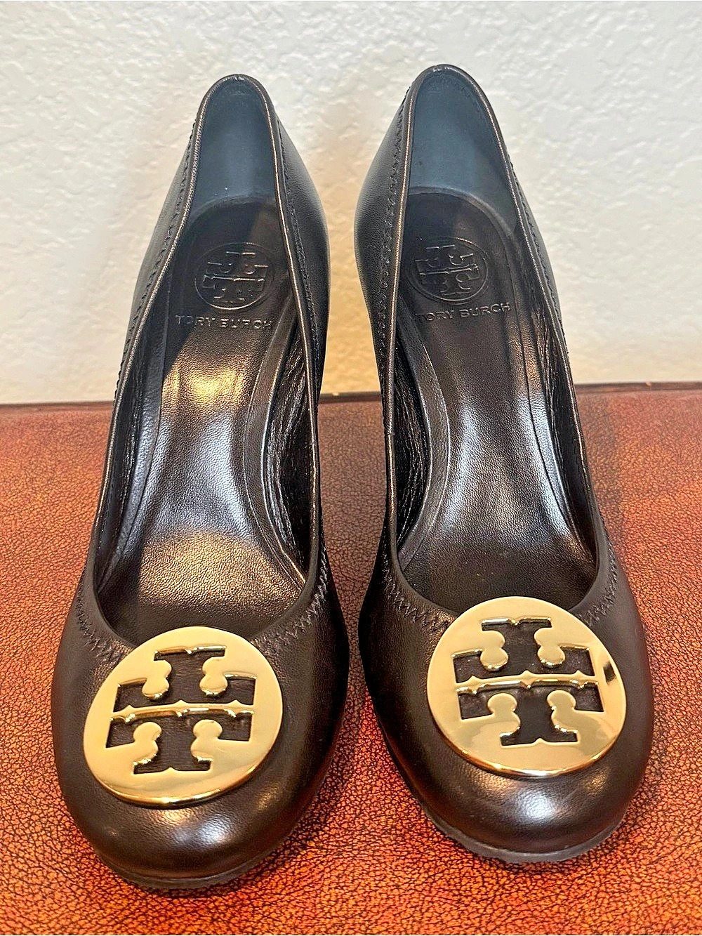 Tory Burch Medallion Heels in Brown US 7